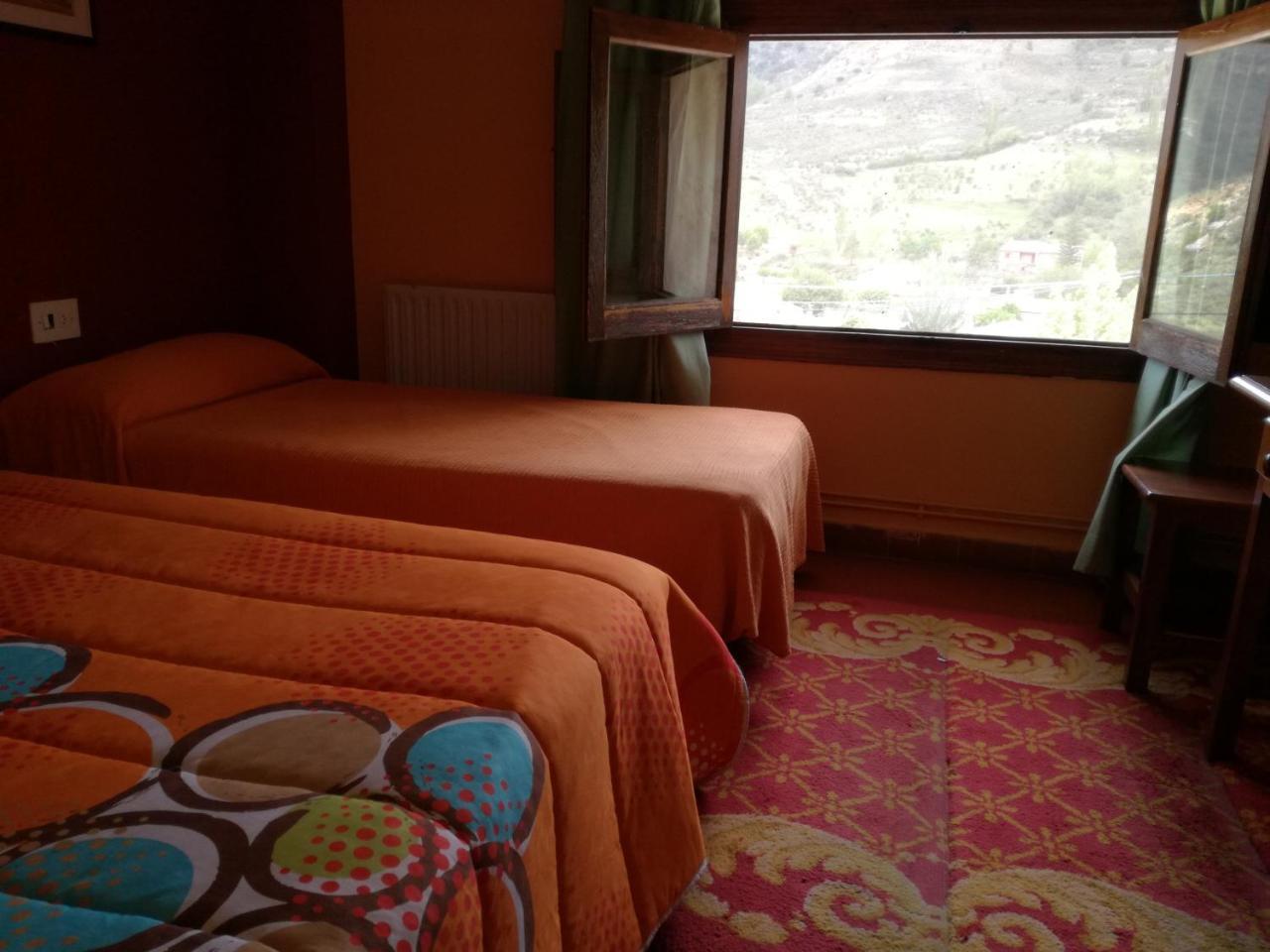 Hostal Del Tajo เปราเลโคส เด ลาสตรูชัส ภายนอก รูปภาพ