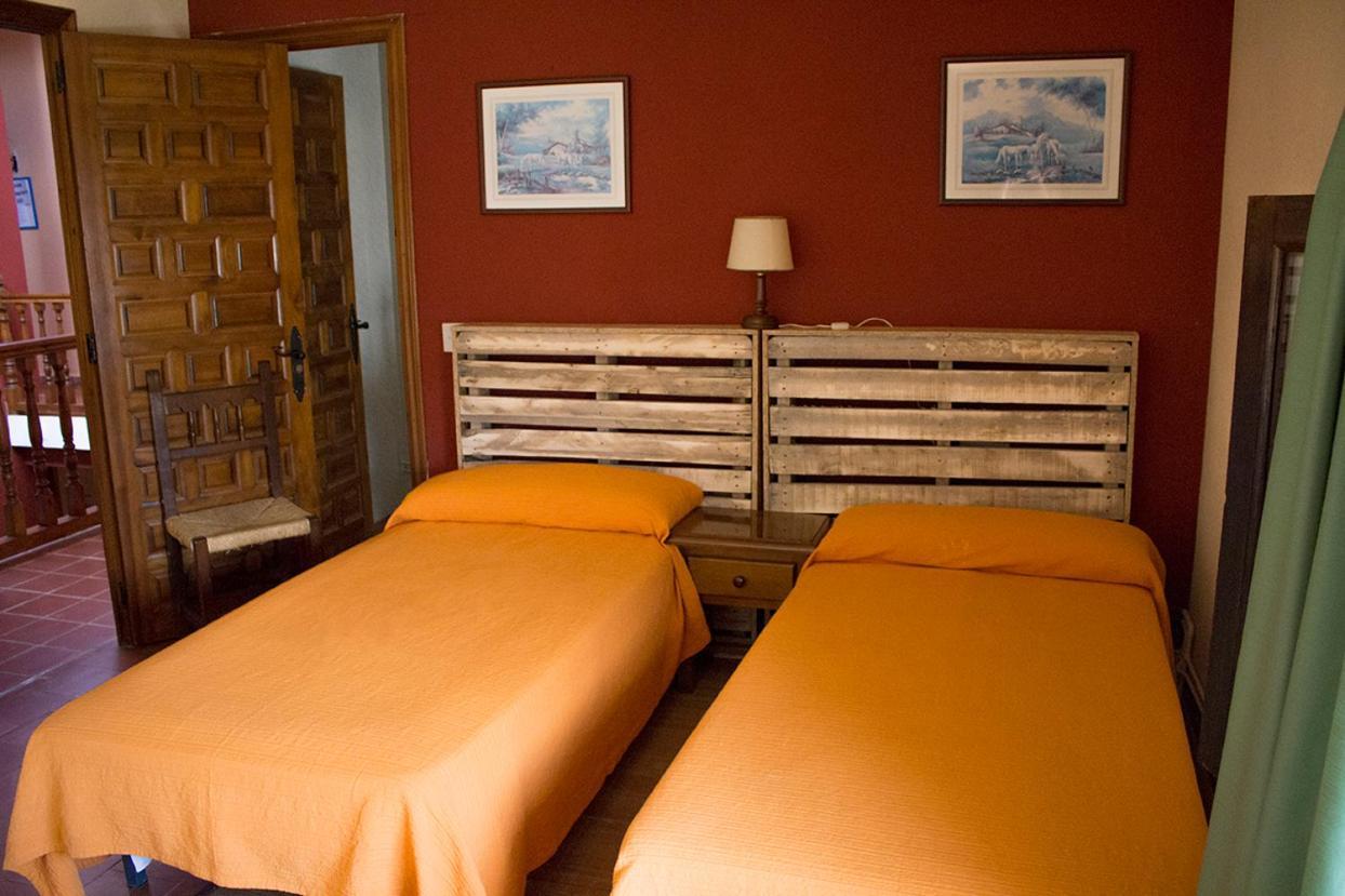 Hostal Del Tajo เปราเลโคส เด ลาสตรูชัส ภายนอก รูปภาพ